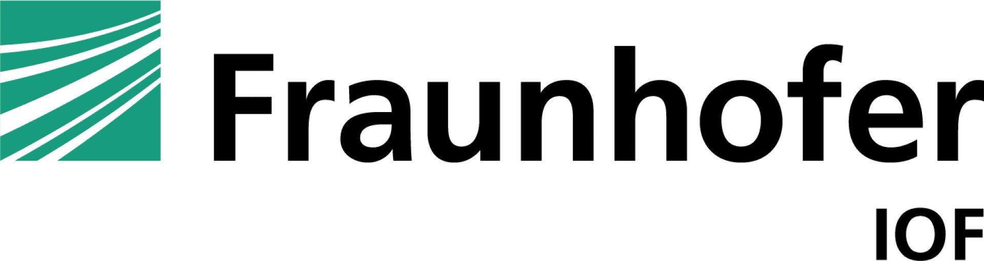 Logo des Fraunhofer IOF mit einem grün-weißen abstrakten Quadrat auf der linken Seite und schwarzem Text „Fraunhofer IOF“ auf der rechten Seite.