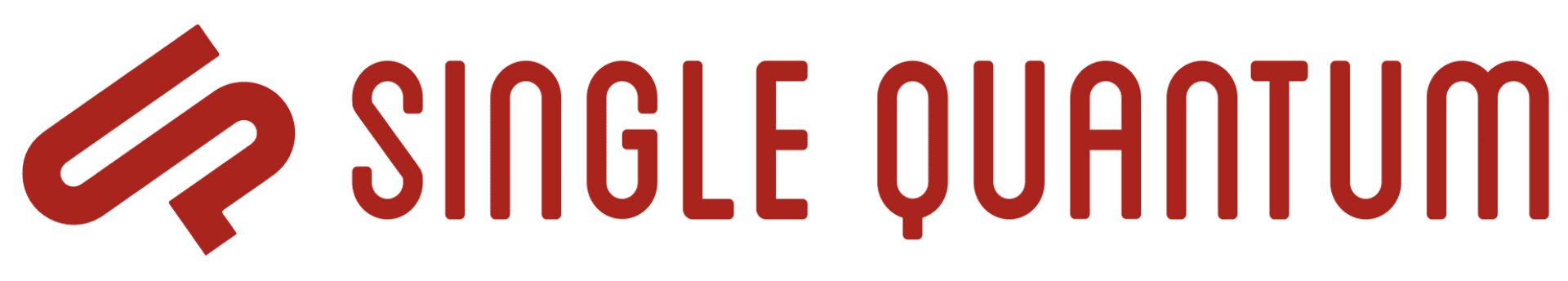 Rotes Logo mit einem abstrakten SQ-Symbol auf der linken Seite, gefolgt von den Worten SINGLE QUANTUM in fetten, abgerundeten Großbuchstaben. Der Hintergrund ist weiß.