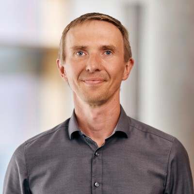 Dr. Nils Heidler
